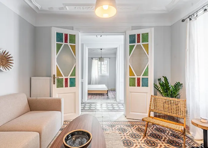 Neo Classic - Amazing 2Br House In Prime Location