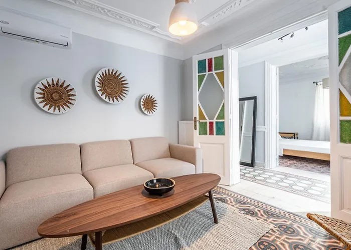 Neo Classic - Amazing 2Br House In Prime Location